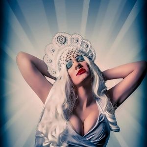 Meet your Posher, Esfir